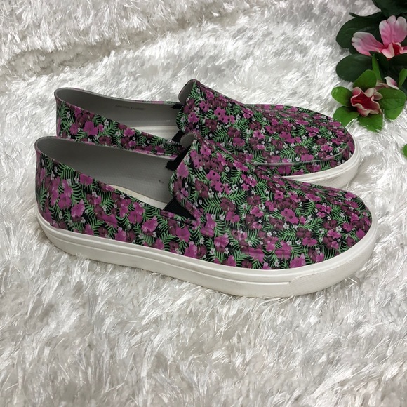 crocs that look like vans